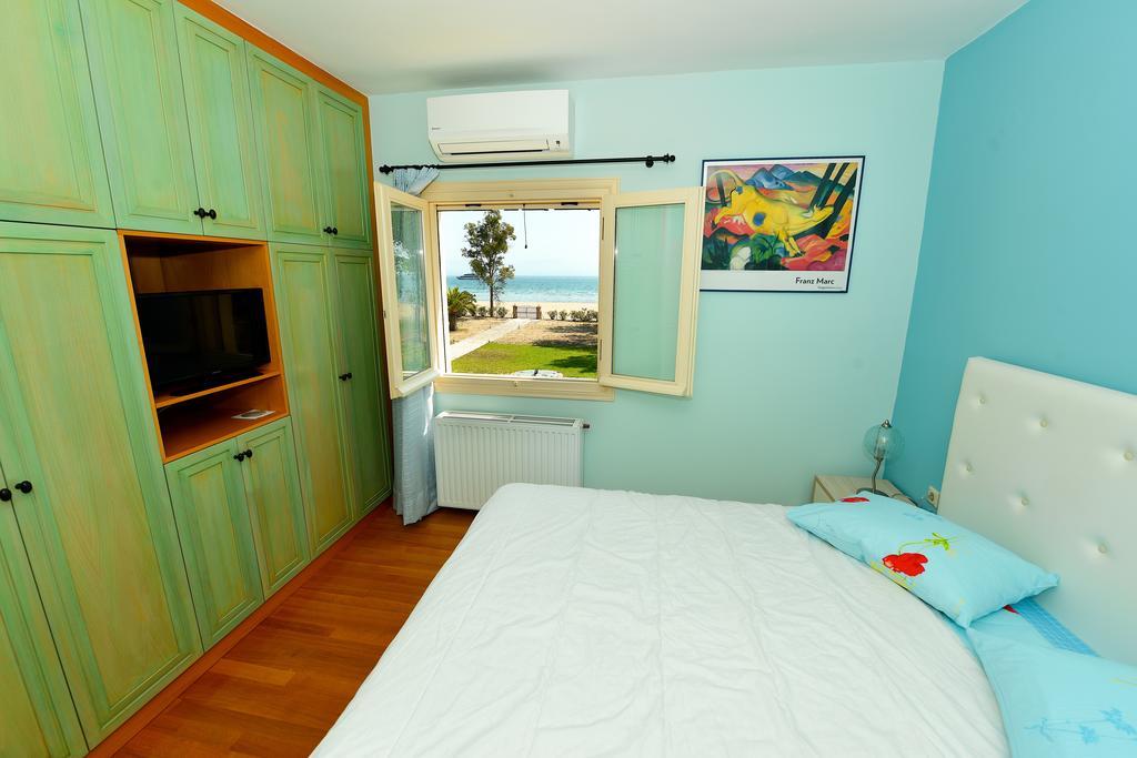 Antonia Beachfront Villa Lefkímmi Exterior foto